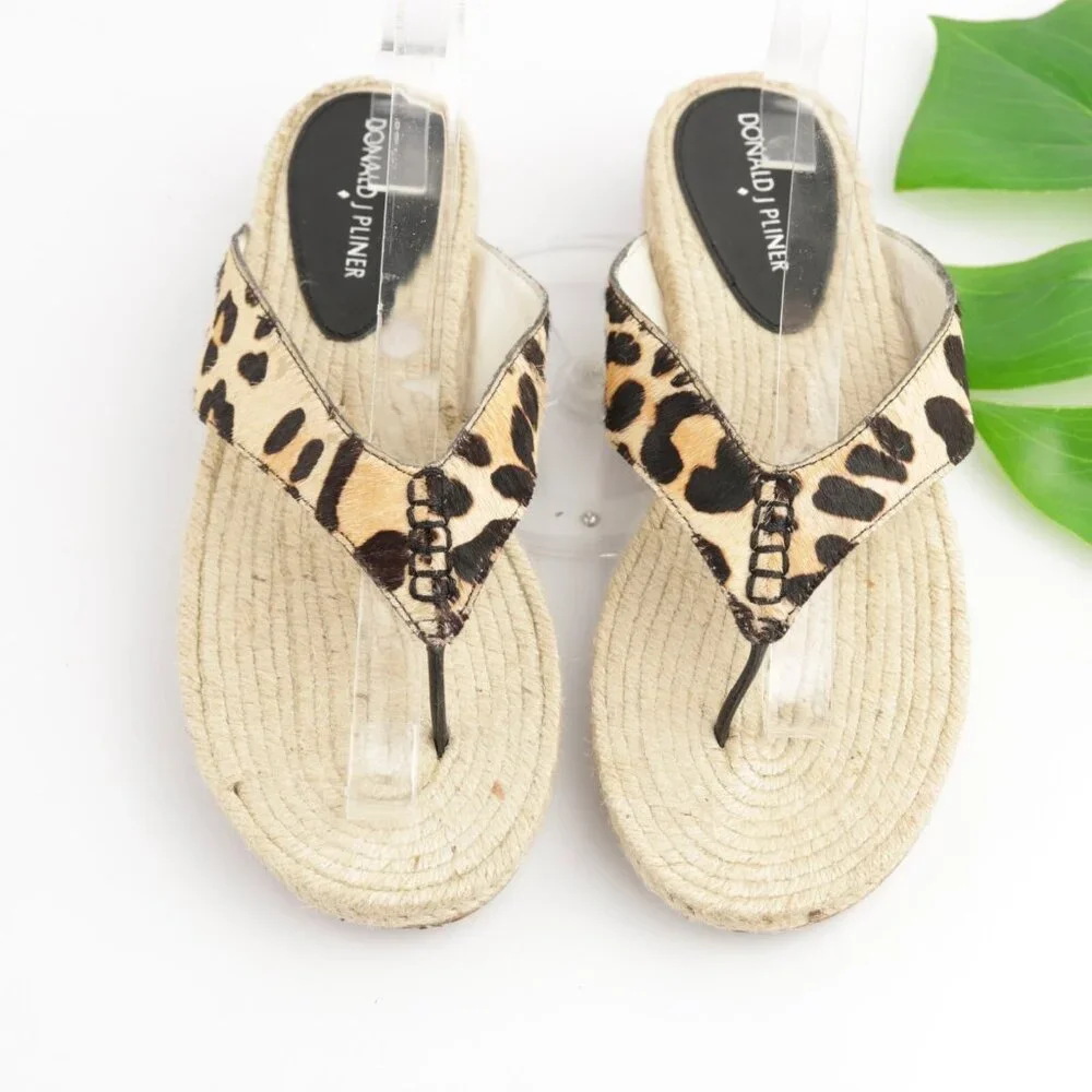 Donald Pliner Womens Kyla Sandal Size 8 Brown Leopard Pony Hair Thong Slide Shoe - Picture 2 of 12